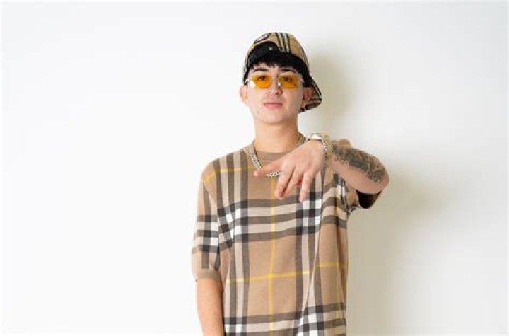 Discover The Signatory Behind "Chino Pacas"